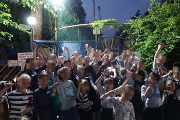 Spidy kef - ¡Un día de diversión en el parque de agua! 